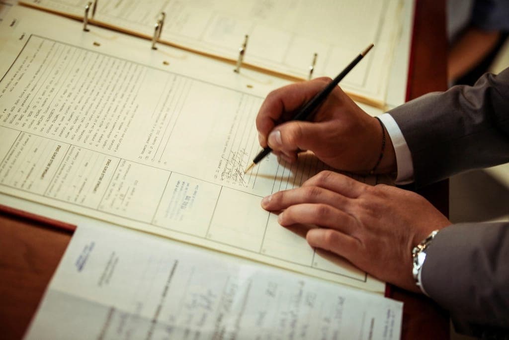 Acompte, rétractation, litige : vos droits face à un artisan