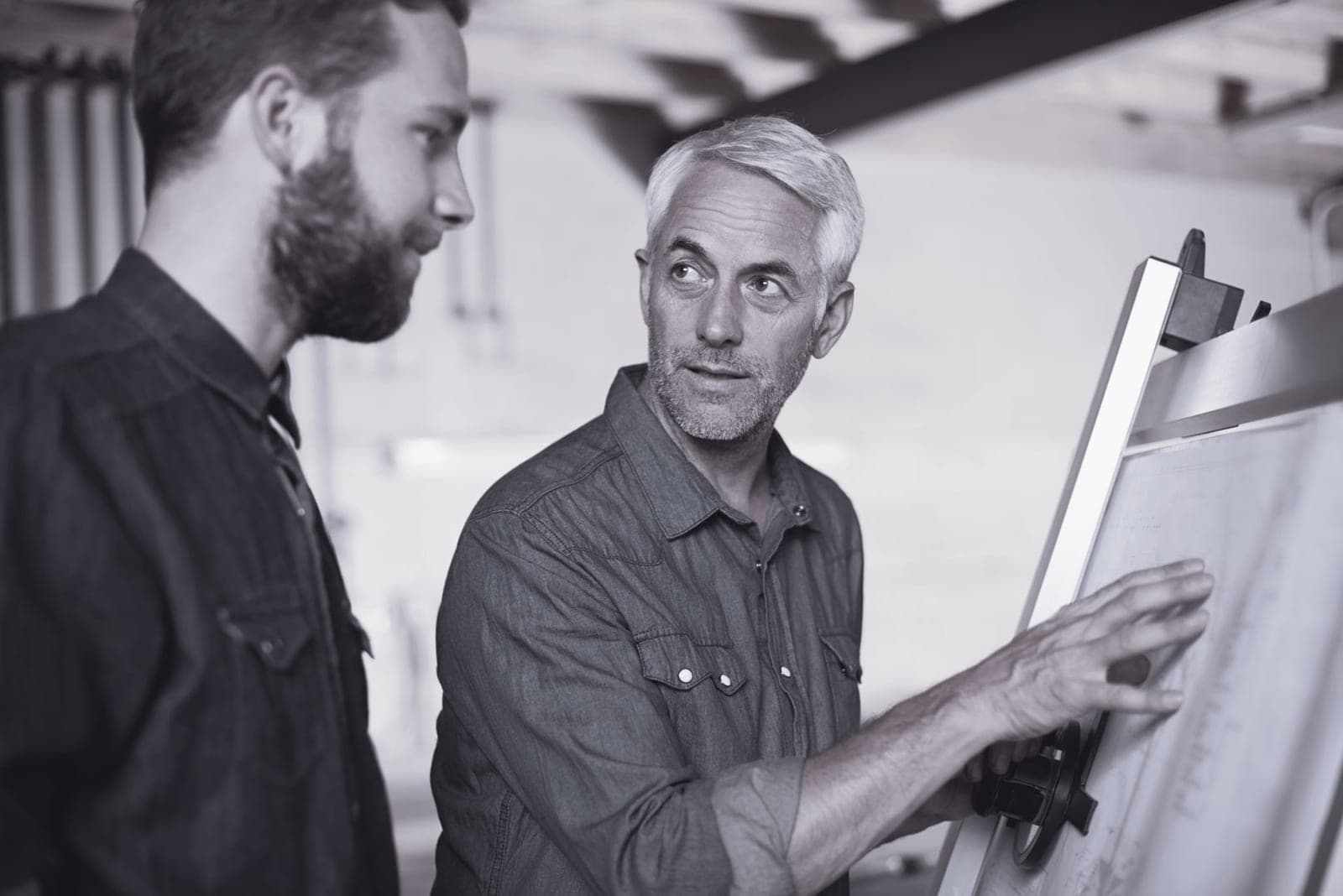 Comment trouver des clients quand on est artisan indépendant en 2026 ?